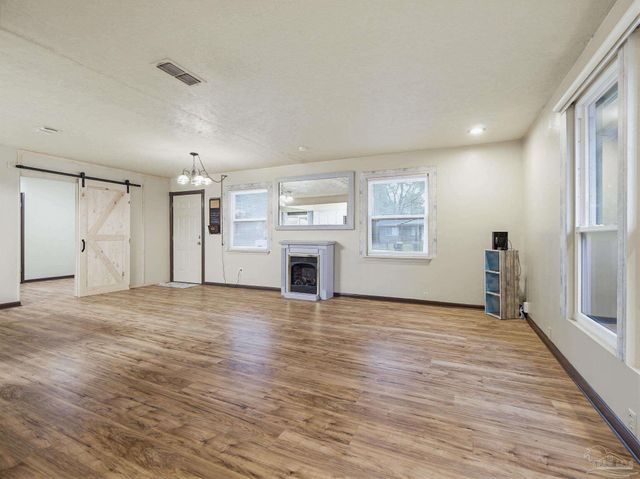 4333 Wycliff Dr, Pensacola, FL 32514