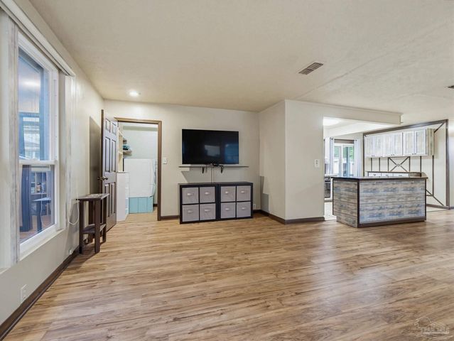 4333 Wycliff Dr, Pensacola, FL 32514