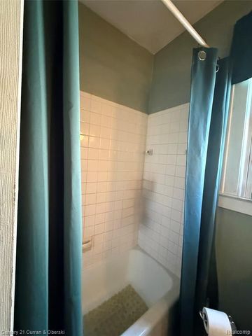 7291 Auburn Street, Detroit, MI 48228