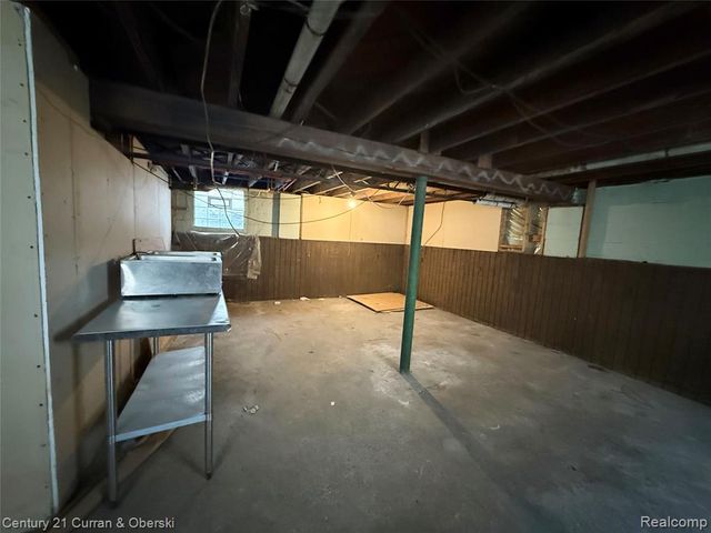 7291 Auburn Street, Detroit, MI 48228