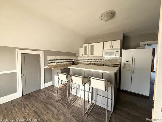 7291 Auburn Street, Detroit, MI 48228