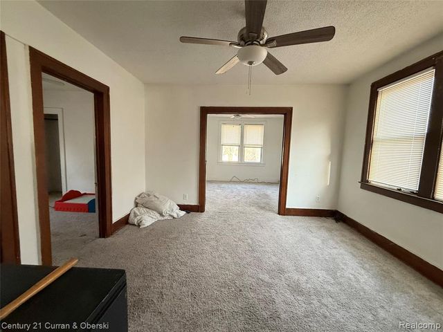 7291 Auburn Street, Detroit, MI 48228