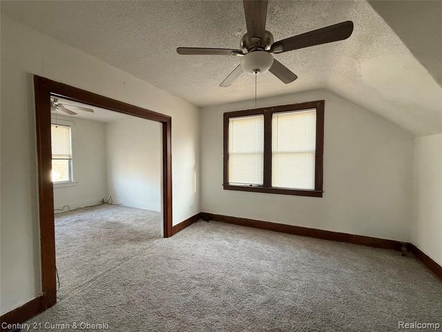 7291 Auburn Street, Detroit, MI 48228