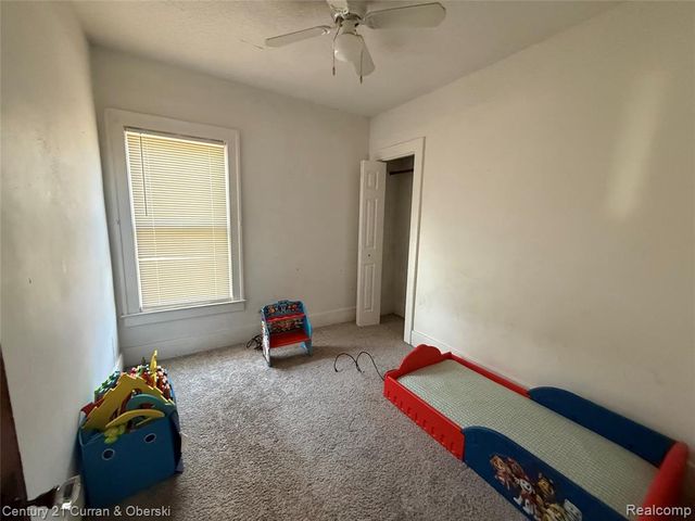 7291 Auburn Street, Detroit, MI 48228