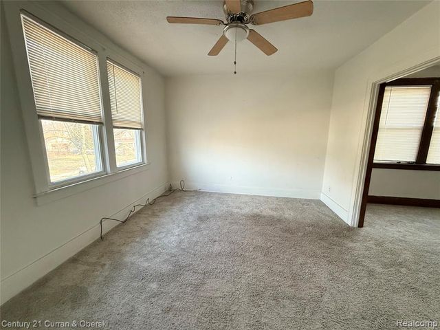 7291 Auburn Street, Detroit, MI 48228