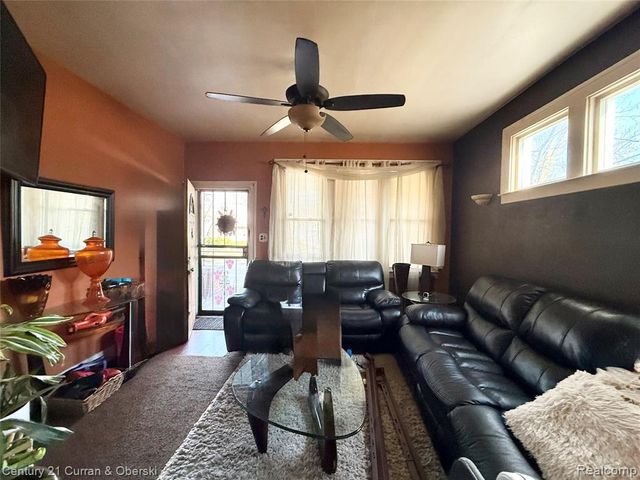 7291 Auburn Street, Detroit, MI 48228