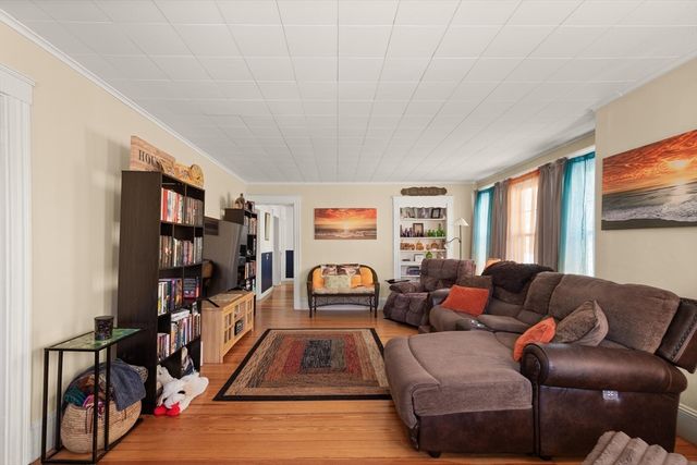 37 Lincoln Street, North Andover, MA 01845