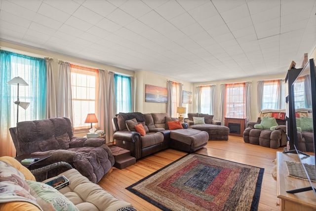 37 Lincoln Street, North Andover, MA 01845