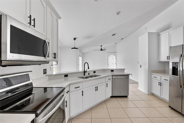 1042 CHAMBERLIN TRAIL, St Cloud, FL 34772