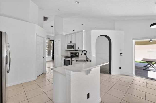 1042 CHAMBERLIN TRAIL, St Cloud, FL 34772