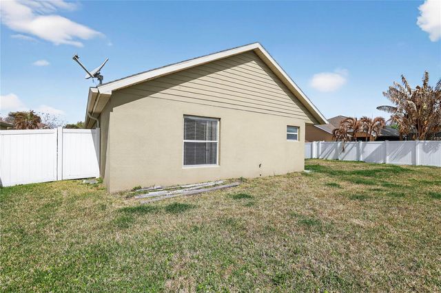 1042 CHAMBERLIN TRAIL, St Cloud, FL 34772