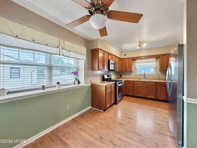 83 Starlight Road, Howell, NJ 07731
