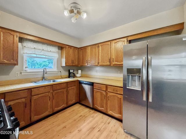 83 Starlight Road, Howell, NJ 07731