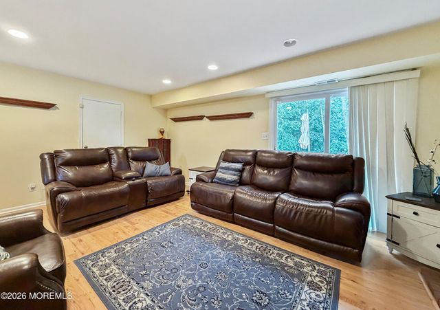 83 Starlight Road, Howell, NJ 07731