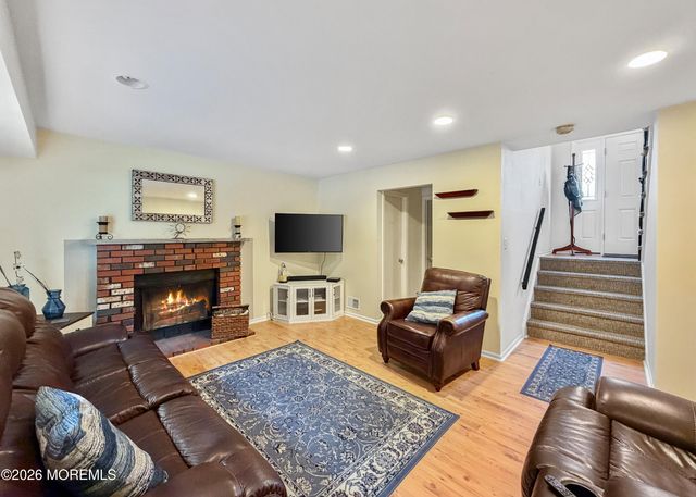 83 Starlight Road, Howell, NJ 07731