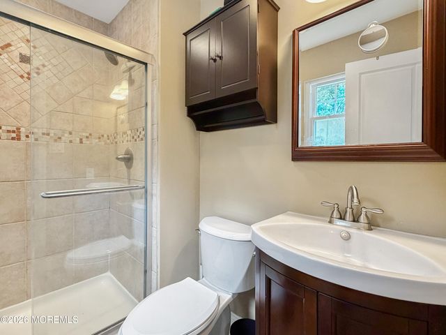 83 Starlight Road, Howell, NJ 07731