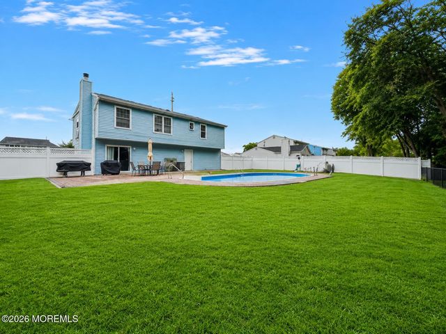 83 Starlight Road, Howell, NJ 07731