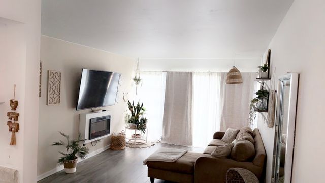 605 N Wolf Road B9, Hillside, IL 60162