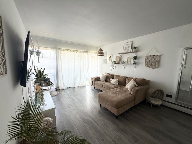 605 N Wolf Road B9, Hillside, IL 60162