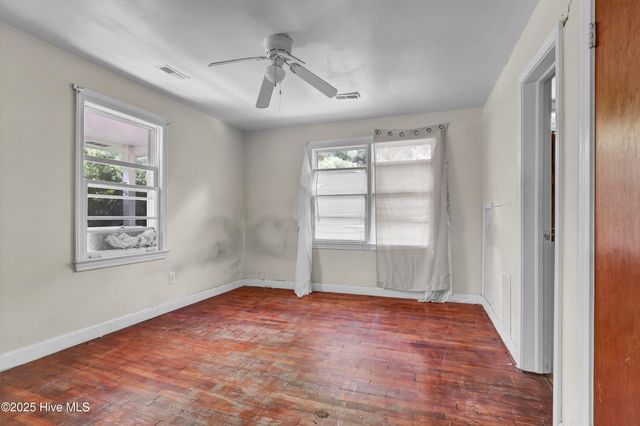 270 Demps Road, Hampstead, NC 28443