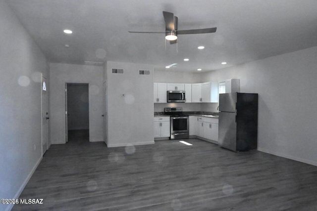 1385 E Hedrick Drive, Tucson, AZ 85719