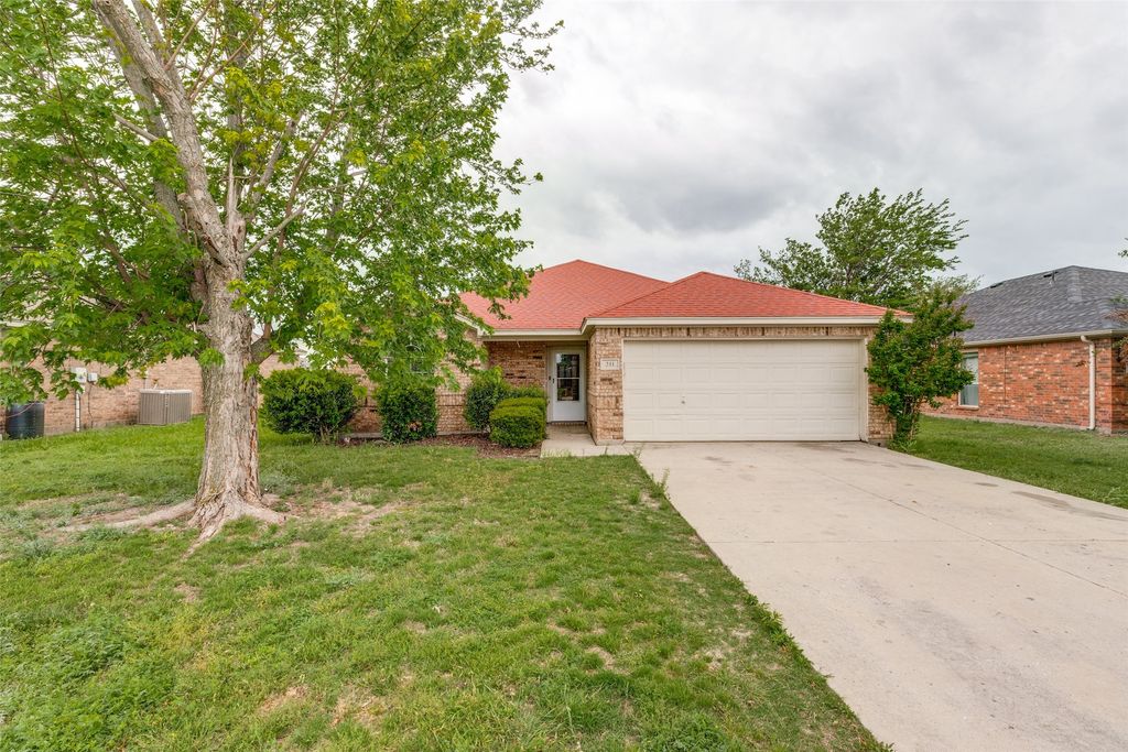 311 Charleston Drive, Anna, TX 75409