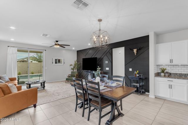 36943 N EL MORRO Trail, San Tan Valley, AZ 85140