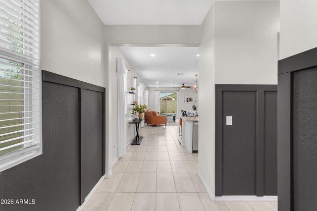 36943 N EL MORRO Trail, San Tan Valley, AZ 85140
