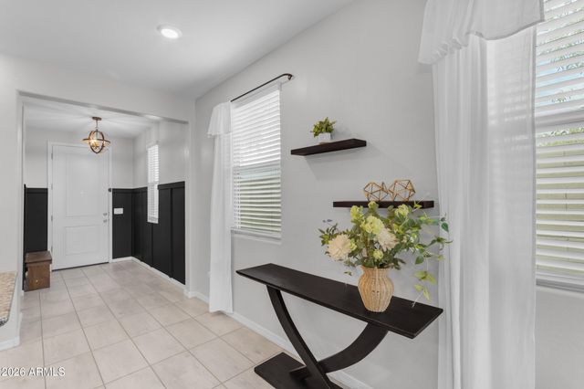 36943 N EL MORRO Trail, San Tan Valley, AZ 85140