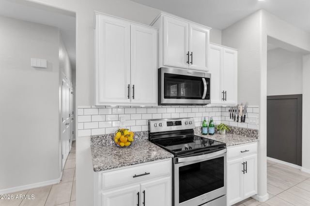 36943 N EL MORRO Trail, San Tan Valley, AZ 85140