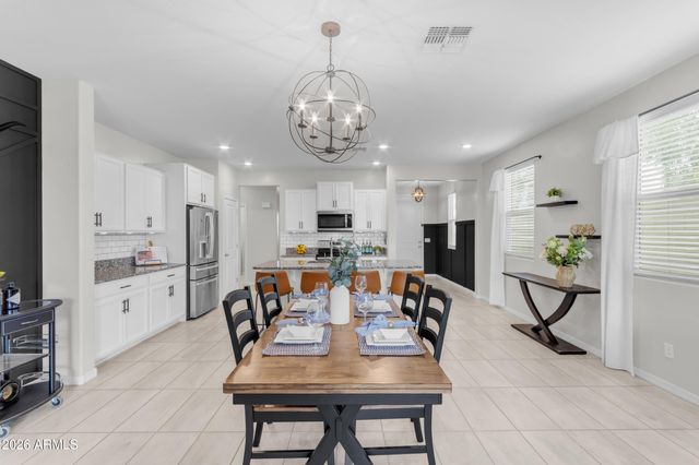 36943 N EL MORRO Trail, San Tan Valley, AZ 85140