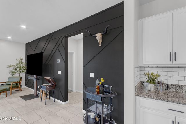 36943 N EL MORRO Trail, San Tan Valley, AZ 85140
