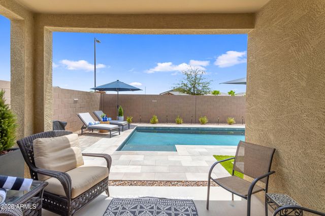 36943 N EL MORRO Trail, San Tan Valley, AZ 85140