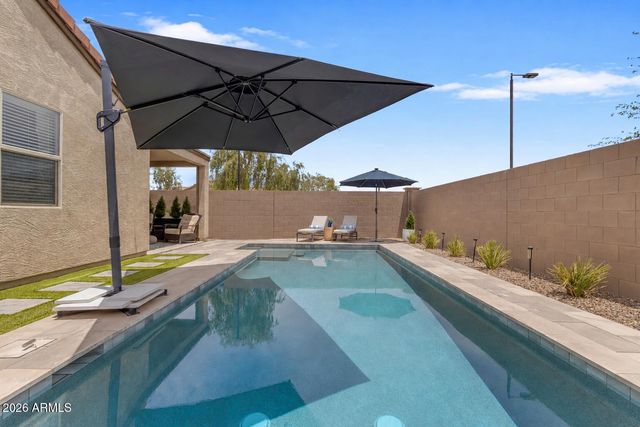 36943 N EL MORRO Trail, San Tan Valley, AZ 85140