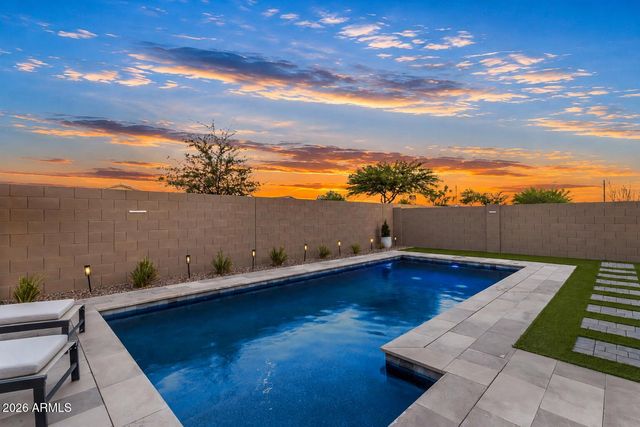 36943 N EL MORRO Trail, San Tan Valley, AZ 85140