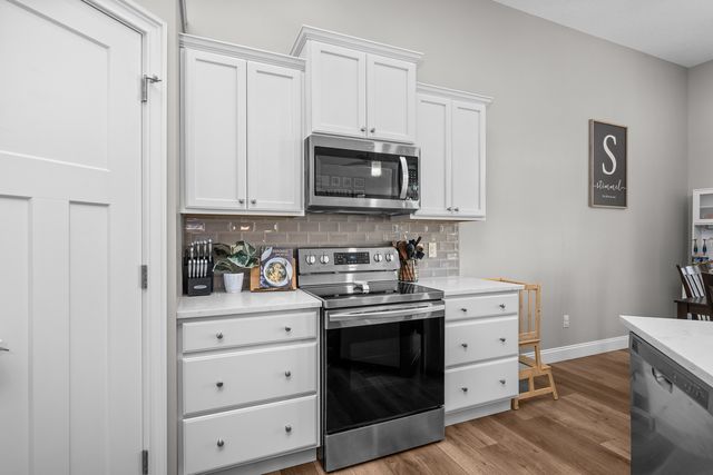 3550 Deckard Drive, Bettendorf, IA 52722