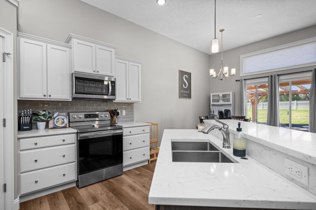 3550 Deckard Drive, Bettendorf, IA 52722