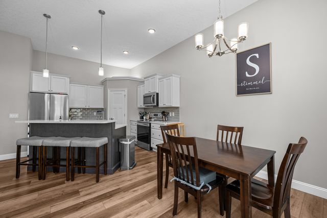 3550 Deckard Drive, Bettendorf, IA 52722