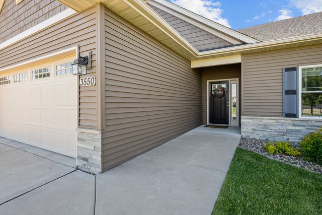3550 Deckard Drive, Bettendorf, IA 52722