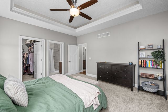 3550 Deckard Drive, Bettendorf, IA 52722
