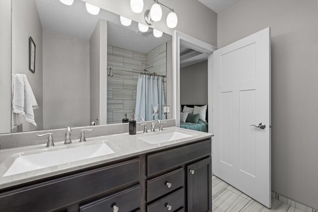 3550 Deckard Drive, Bettendorf, IA 52722