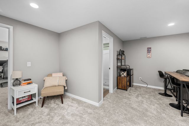 3550 Deckard Drive, Bettendorf, IA 52722