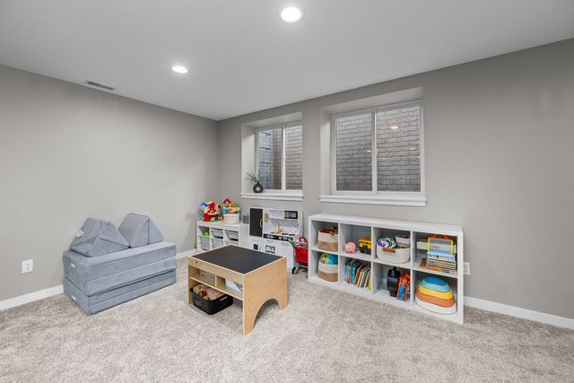 3550 Deckard Drive, Bettendorf, IA 52722