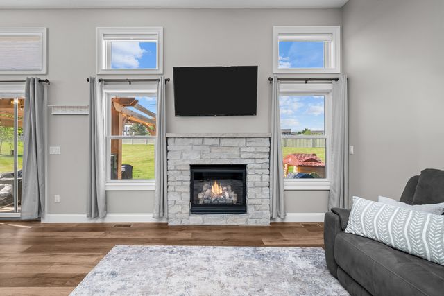 3550 Deckard Drive, Bettendorf, IA 52722