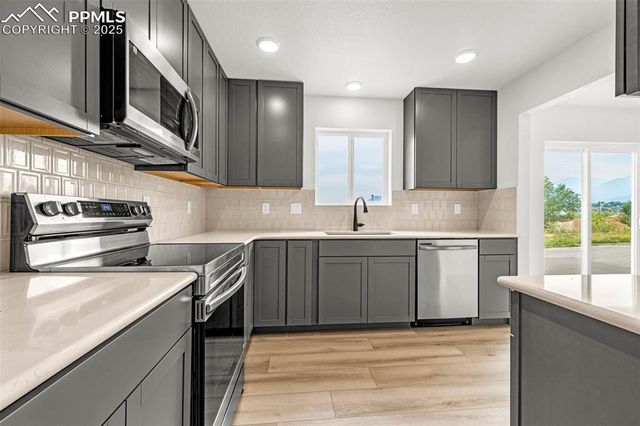 751 Little Bear Grove, Colorado Springs, CO 80907