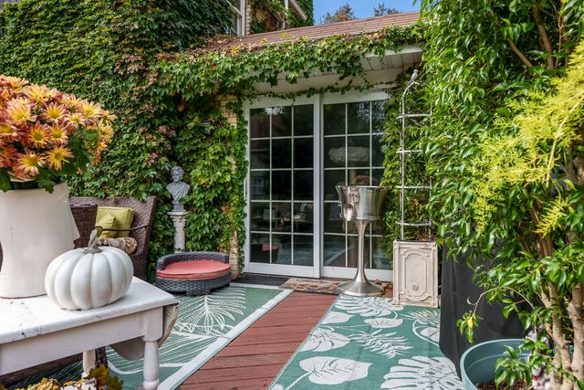 233 N CALVIN PARK Boulevard, Rockford, IL 61107