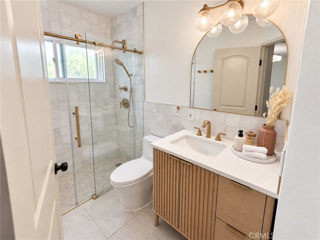 1618 Venice, Monrovia, CA 91016