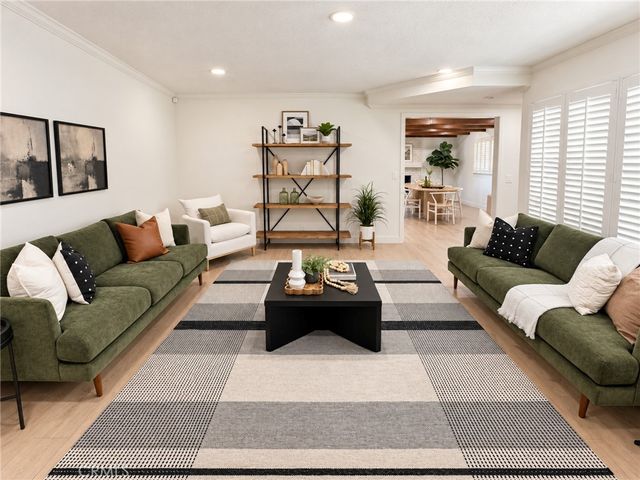1618 Venice, Monrovia, CA 91016