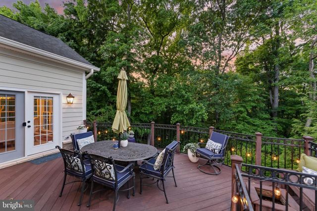 18919 CANOE LANDING CT, Leesburg, VA 20176