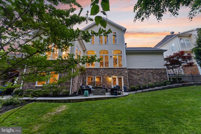 18919 CANOE LANDING CT, Leesburg, VA 20176